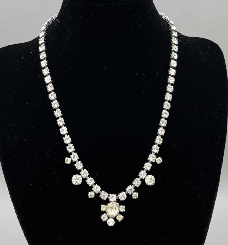 Vintage Rhinestone Statement Necklace Silver Tone 40cm 1950s Glamour Classic