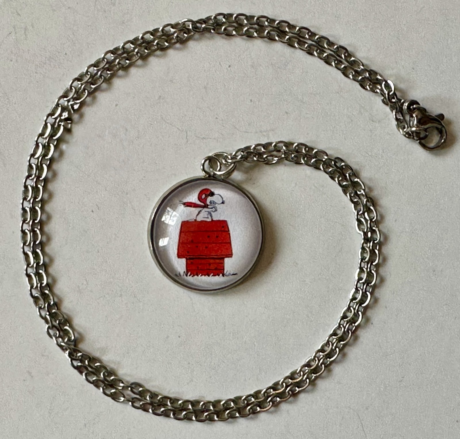 CHOICE; SNOOPY PEANUTS PENDANTS 3/4 OF 1″ NECKLACE 18″ WOODSTOCK CHARLIE BROWN