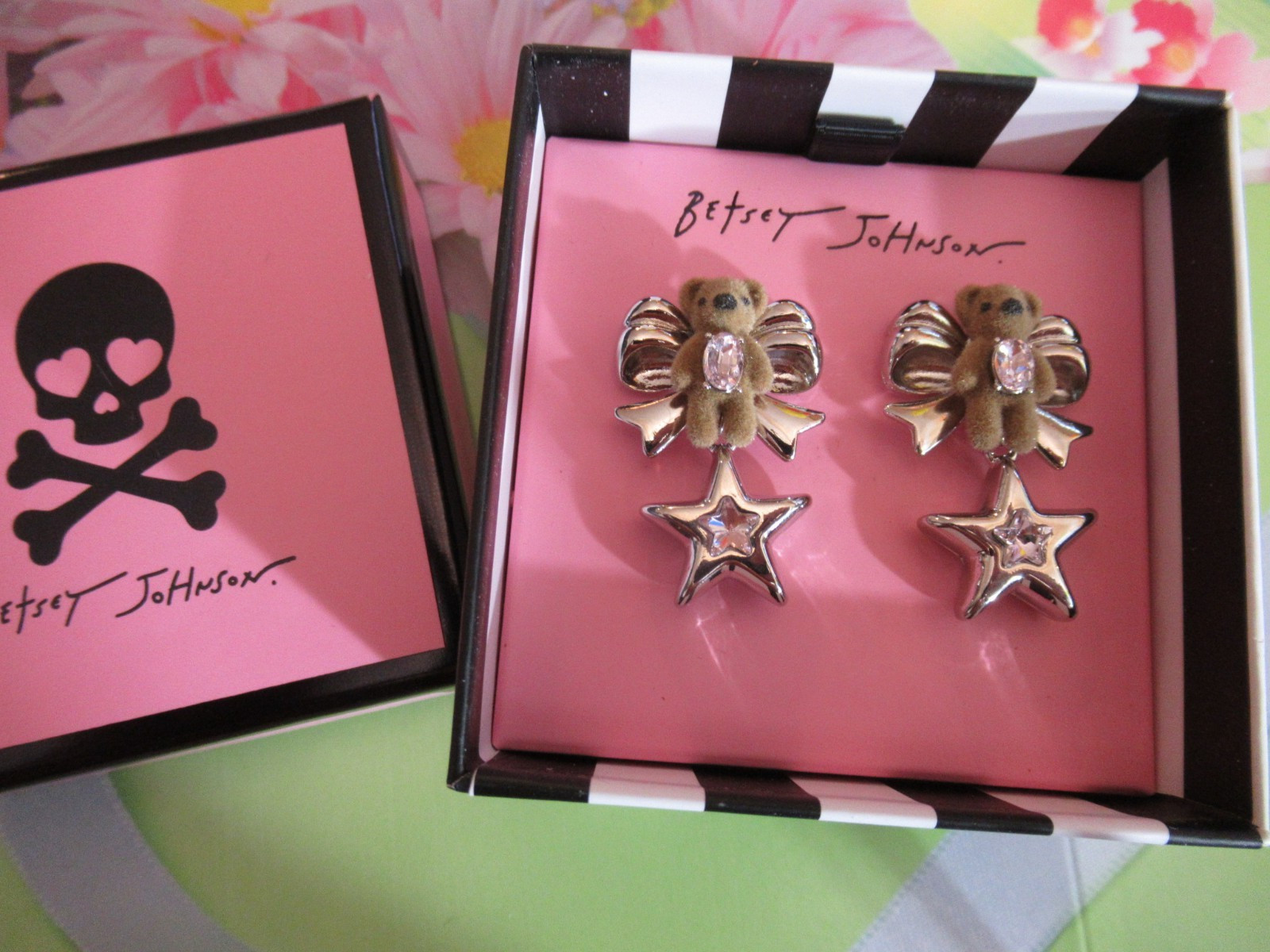 Betsey Johnson Authentic Felted Teddy Bear Star Drop Earrings NIB