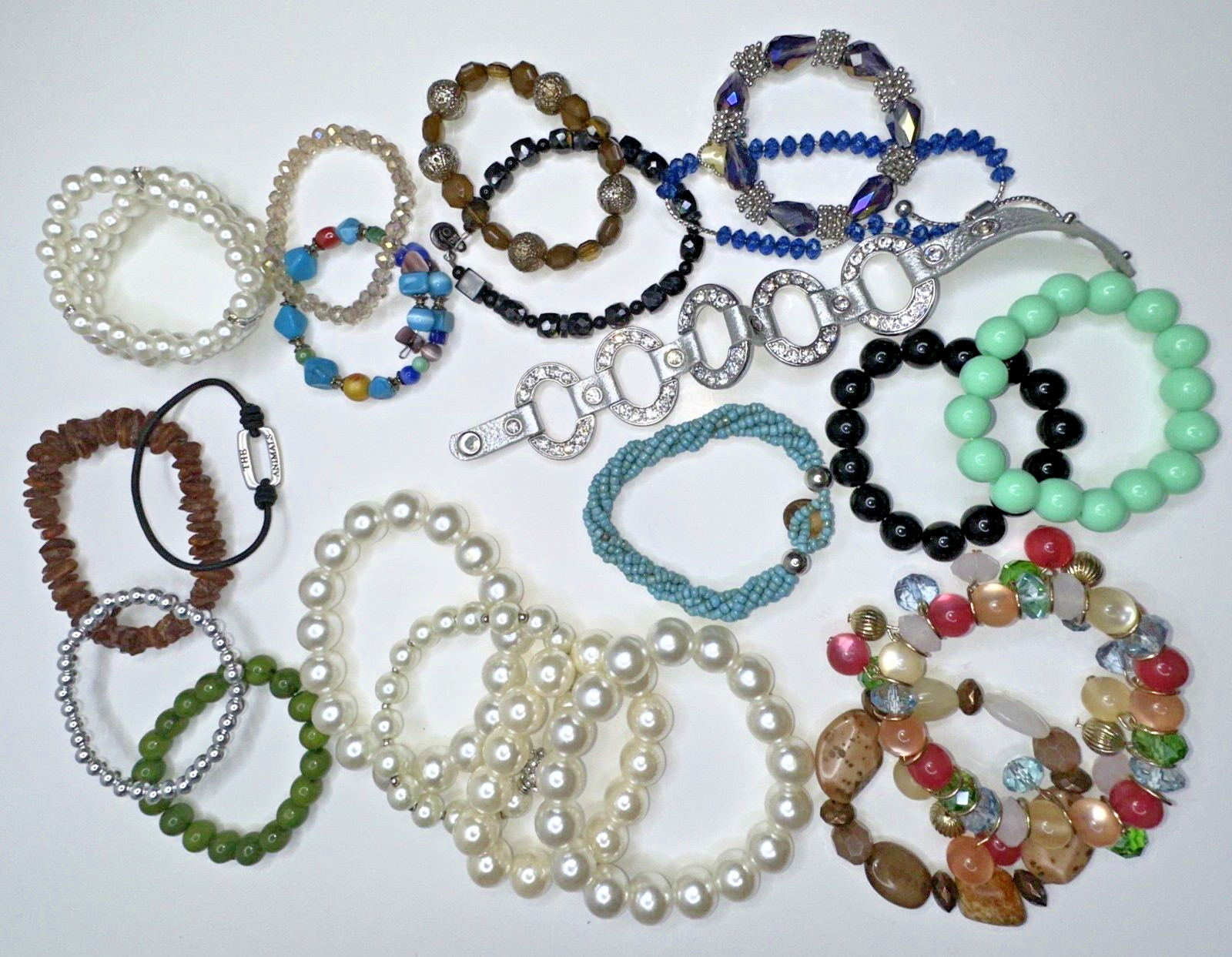 HUGE LOT Beaded Bracelets Links Strand Stretch Multi Color Gold Silver Mixed 21