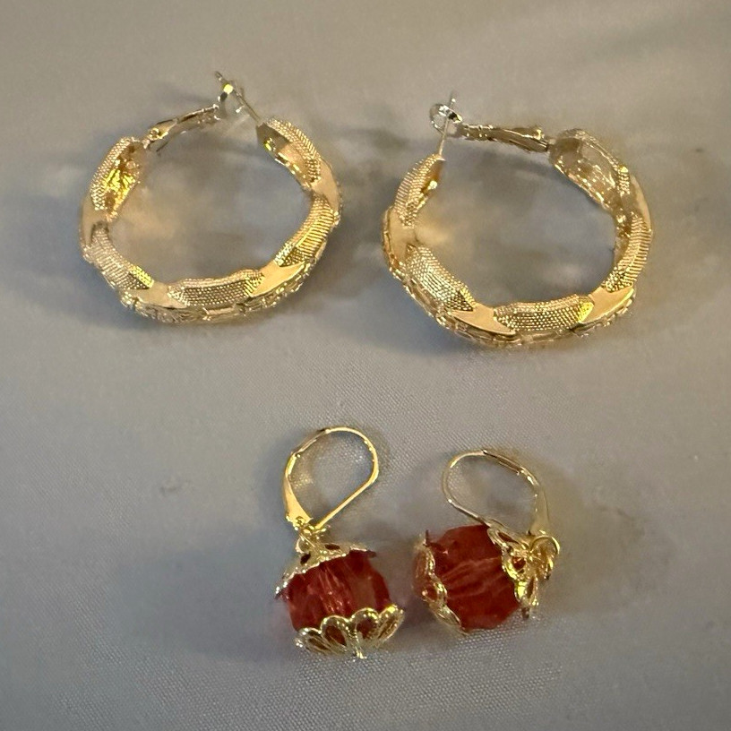 Gold Tone Metal Hoop & Red Dangle Drop Earrings Set Latch Back Lobe