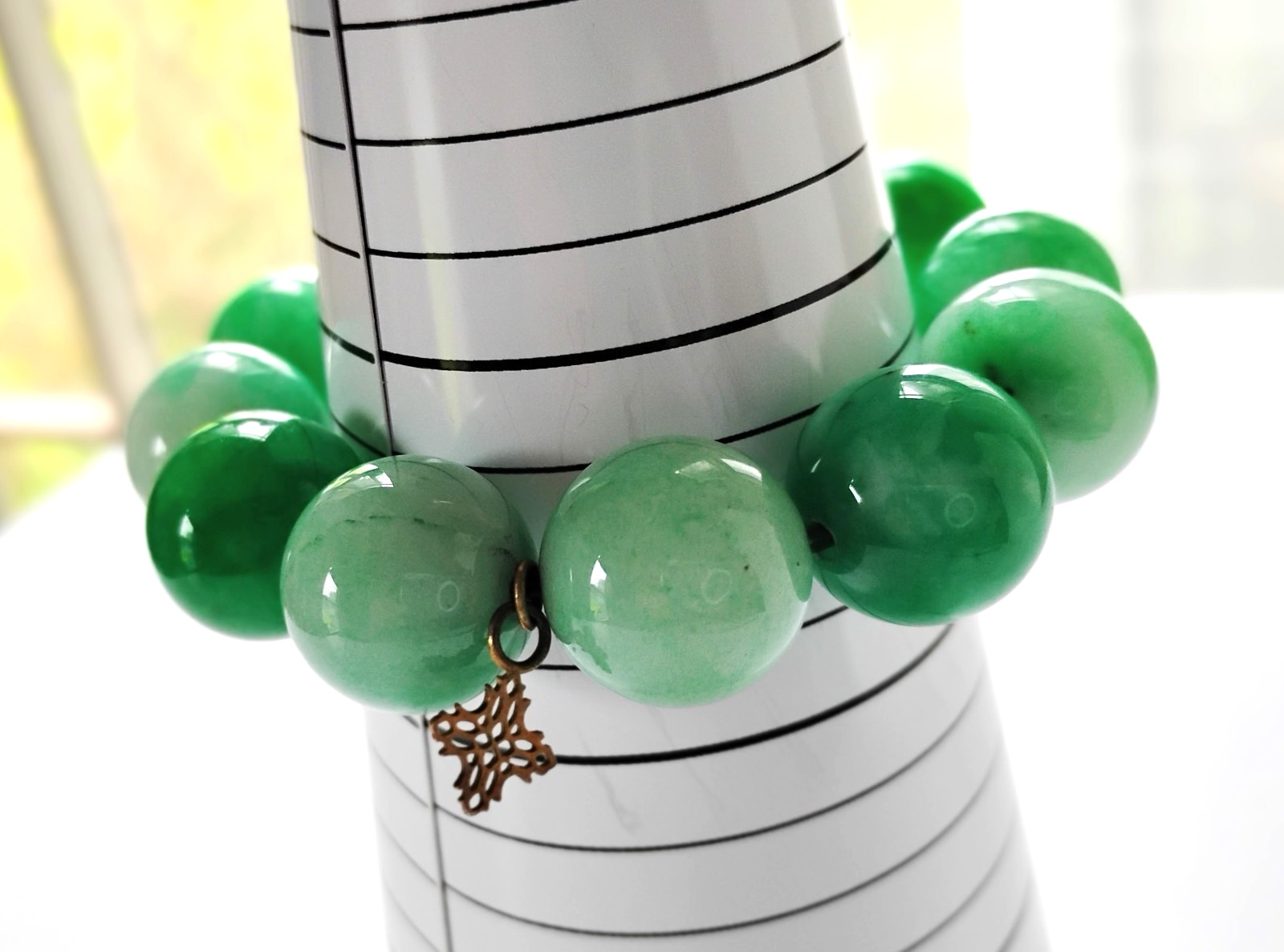 Chunky Green Stone Bead & Blue Agate Stretch Bracelet