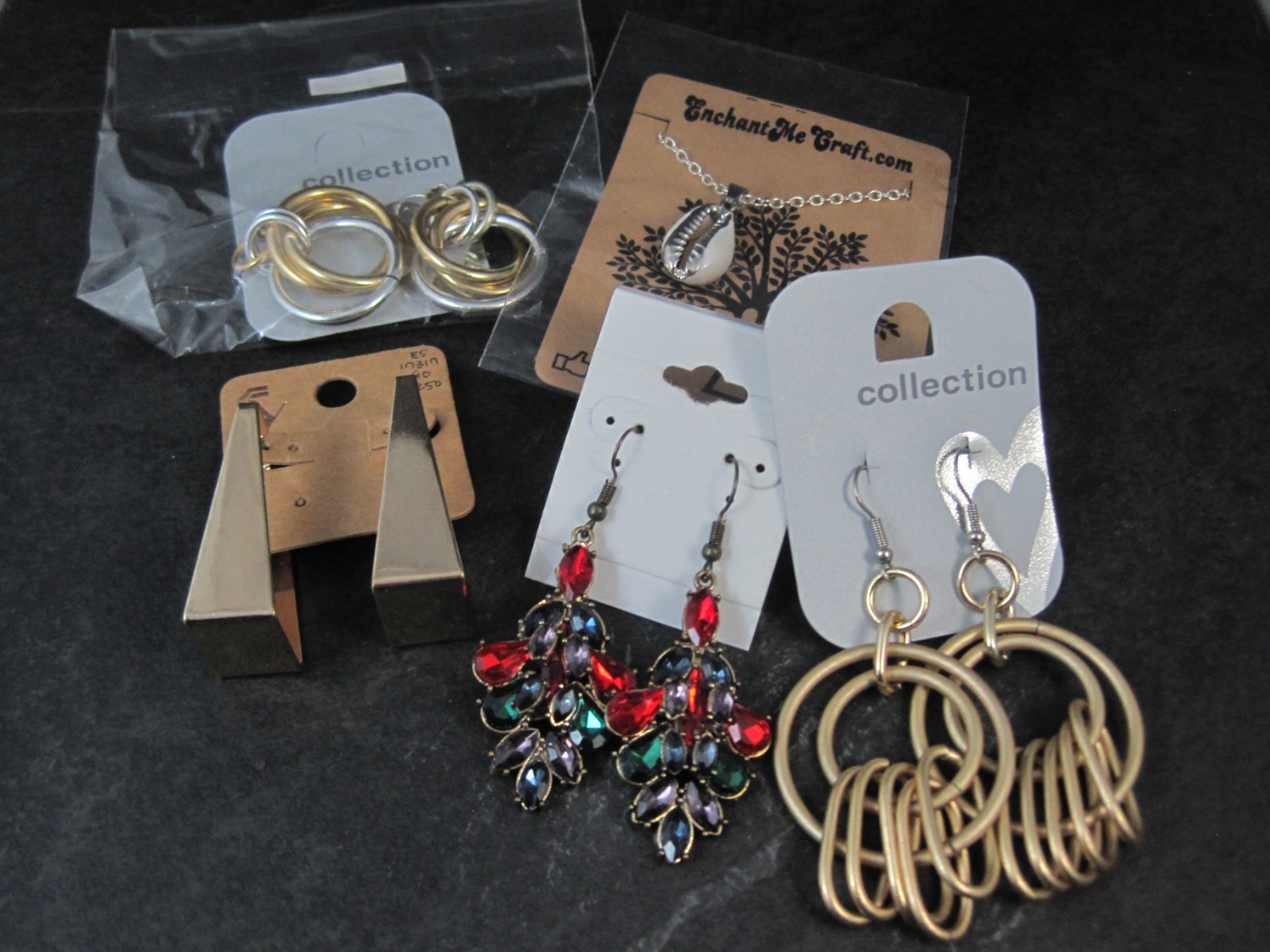 Lot of 388 Boutique Fashion Jewelry NEW $4268 Retail