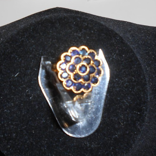 18 KT – SIZE 7.5 19 SAPPHIRE GEMSTONES 2.80 DWT 4.35 GRAMS TESTED & CONFIRMED