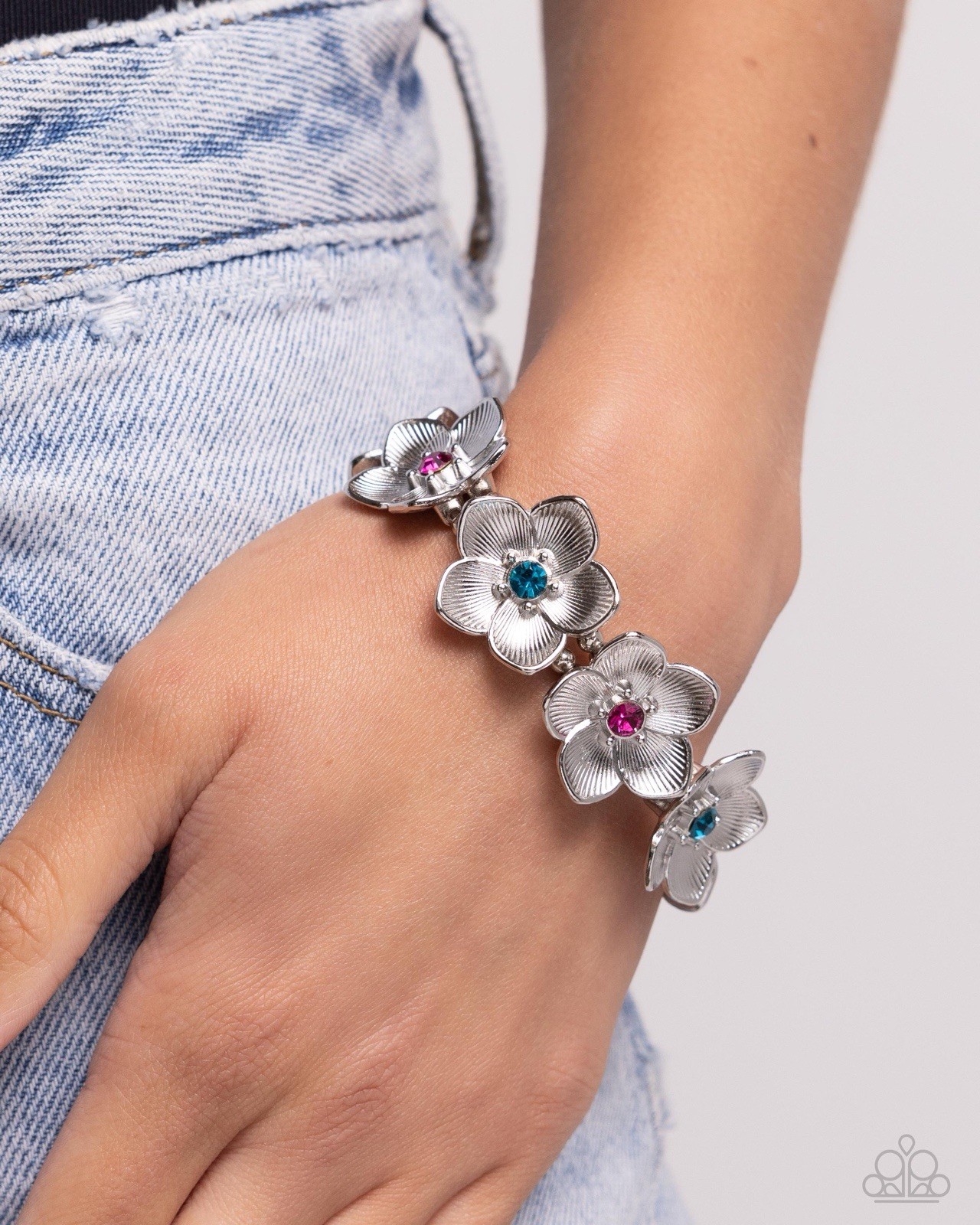 New Paparazzi Jewelry-General Grandeur Bracelet-Blue
