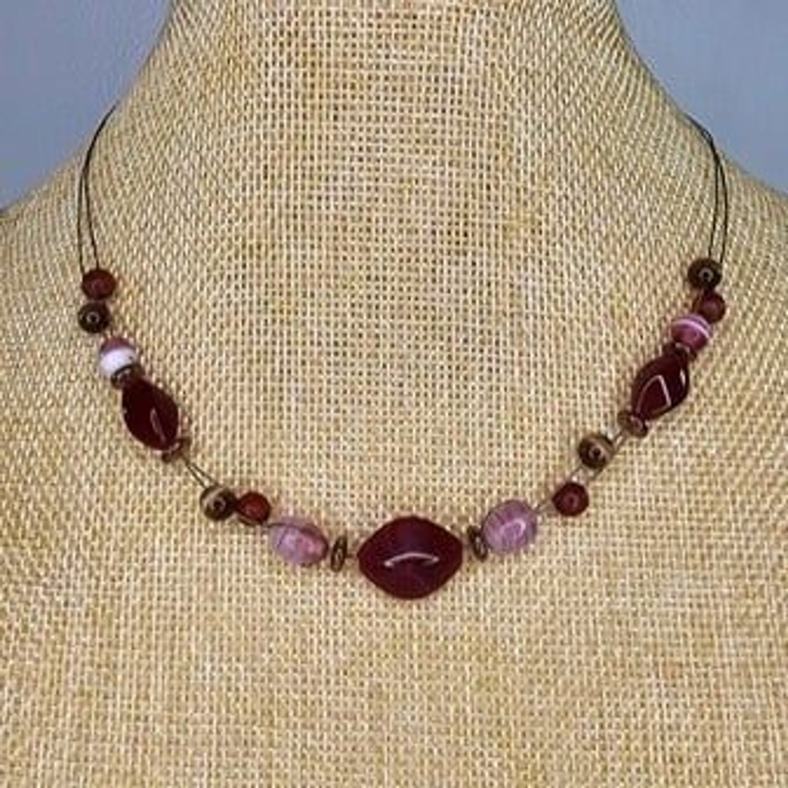 Multi-Sized Red & Pink Glass Beaded Wire Necklace 16″L