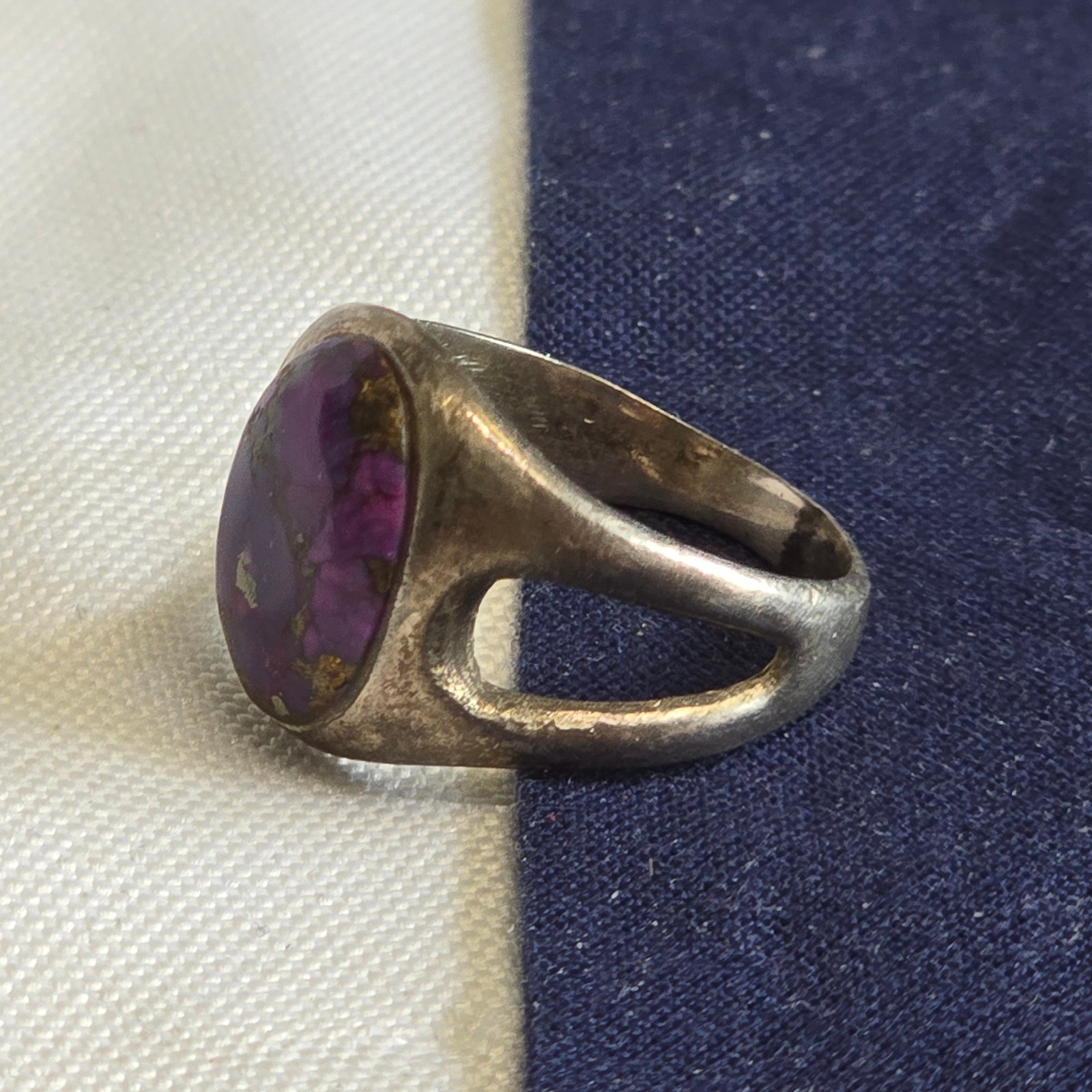 Sterling Silver Ring 5.92g Fine Jewelry Sz 7.5 Band Marbled Purple Stone *READ*