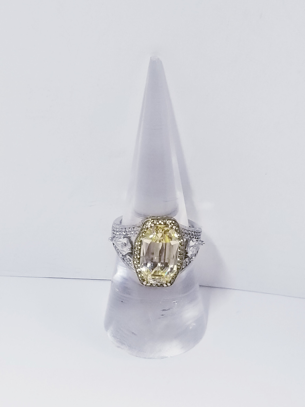Sterling Silver Canary Cubic Zirconia Ring sz 7.25 (8.6g T.W.)
