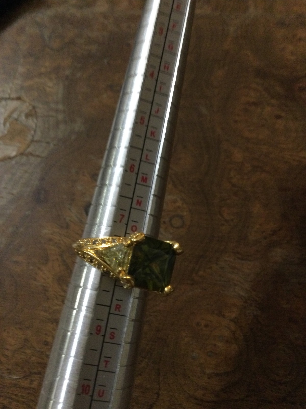 Gold Tone Green Crystal Statement Ring Princess Cut Cocktail Fashion Jewelry