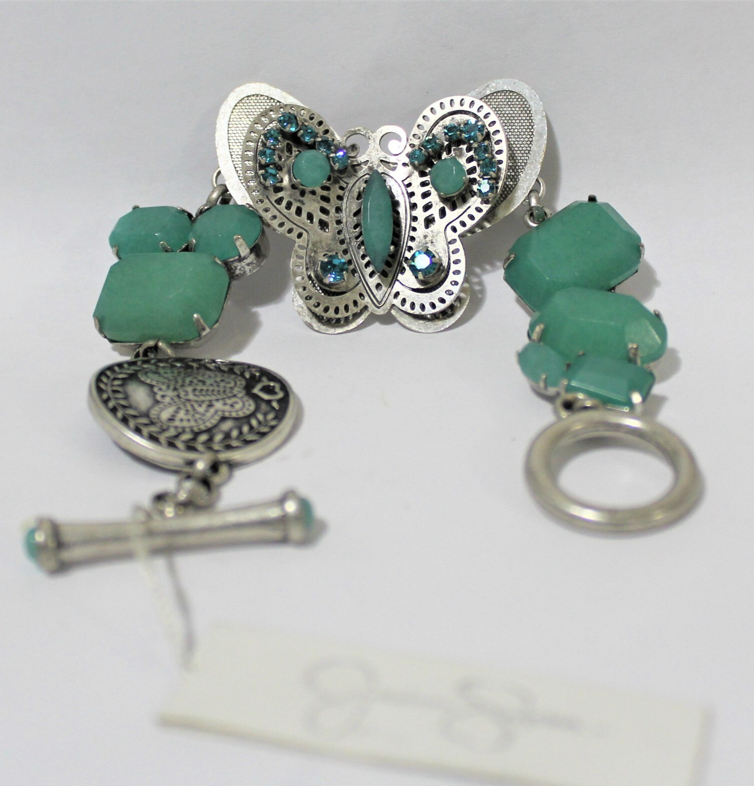 New NWT Jessica Simpson Vintage Silver Butterfly & Green Stone Toggle Bracelet