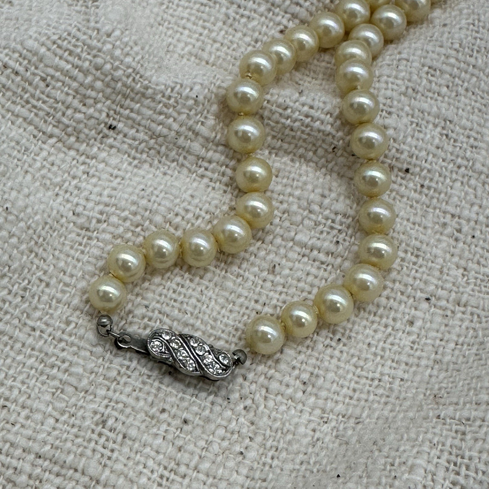 Vintage Marvella Graduated Pearl Necklace Rhinestone Clasp Signed 16″