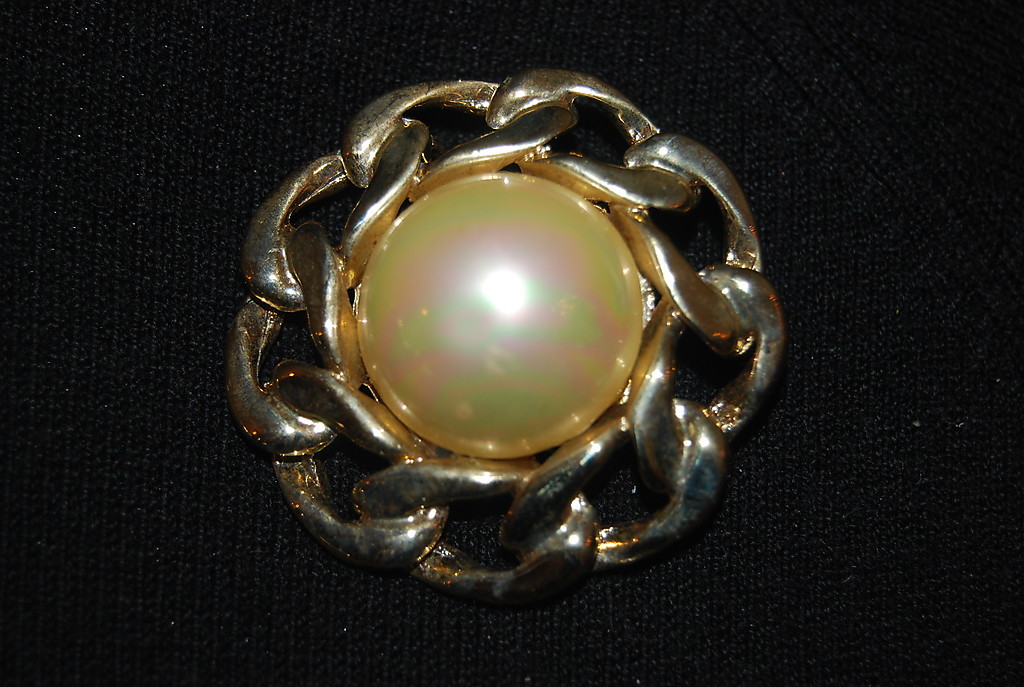 WONDERFUL VINTAGE SET OF THREE ASSORTED PINS OR BROOCHES AS PER PICTURES # M-006
