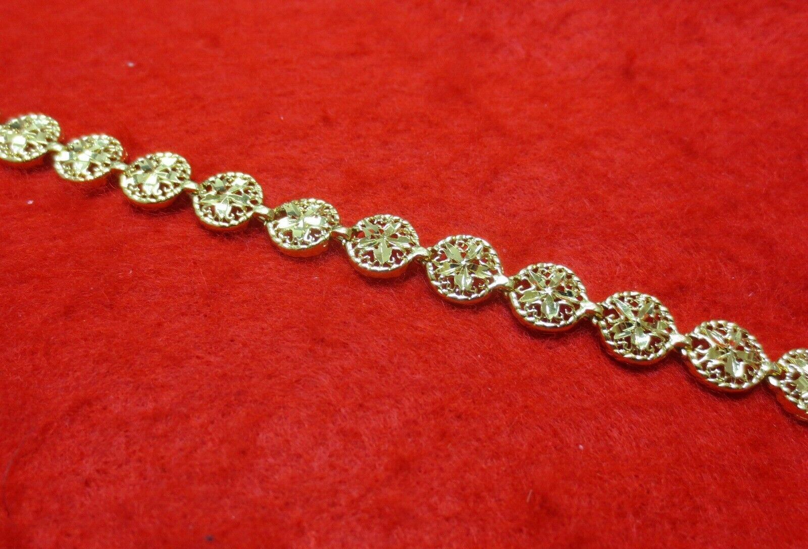 7 OR 8 INCH 14KT GOLD PLATED DESIGNER SAND DOLLAR NAUTICAL BRACELET- 137