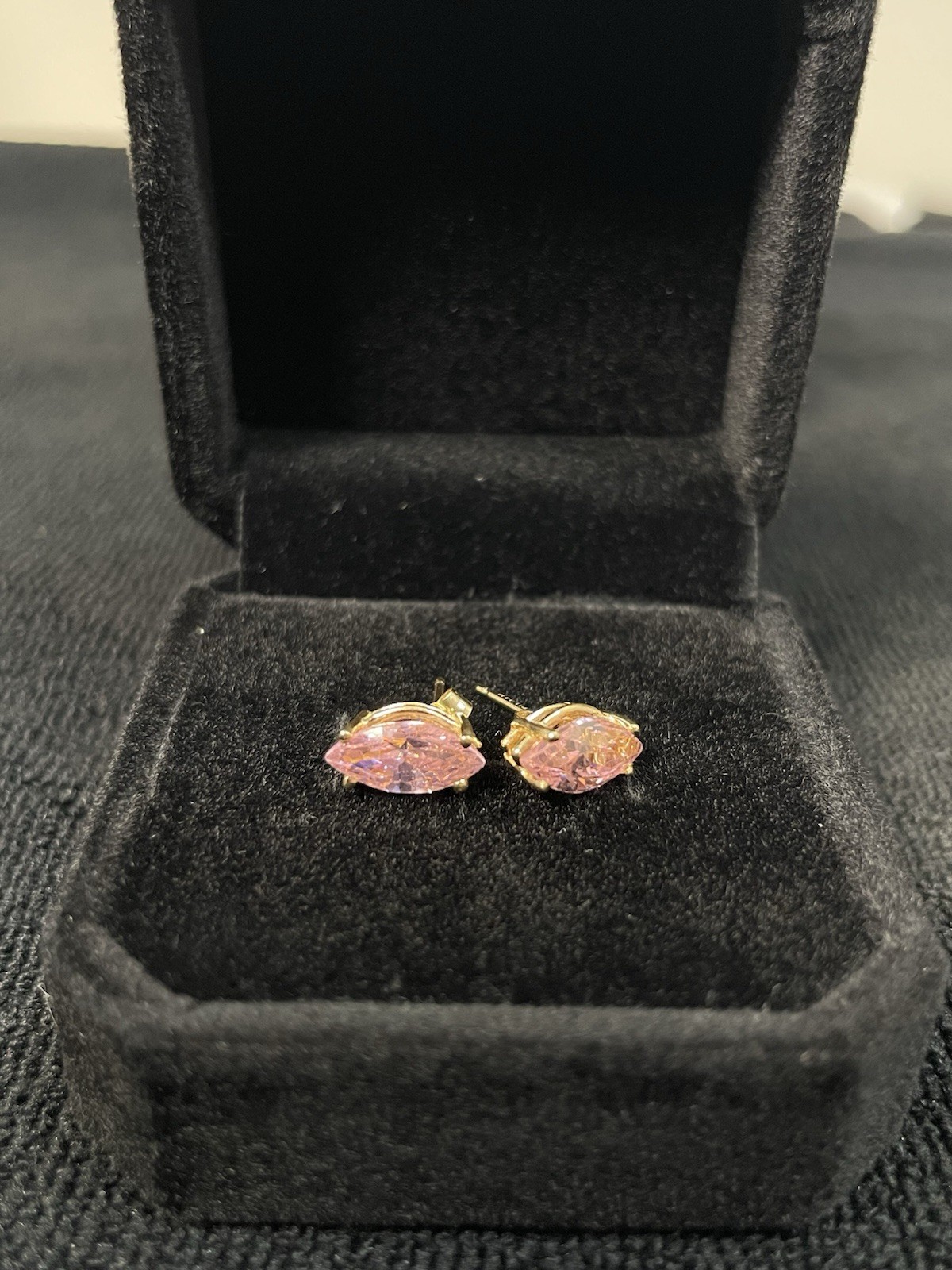 14k yellow gold Pink marquise stone