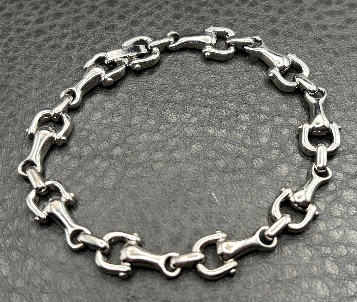 Equestrian Horse Bit Style Silver Tone Open Link Chain Bracelet