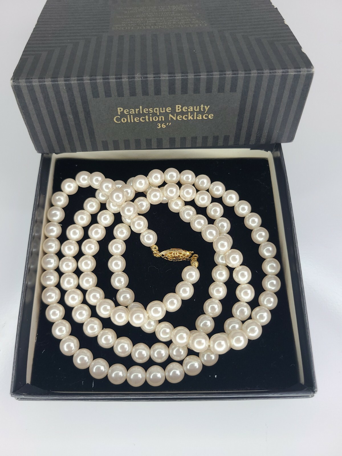 Avon Pearlesque Beauty Collection Necklace 36 inch NIB 1993