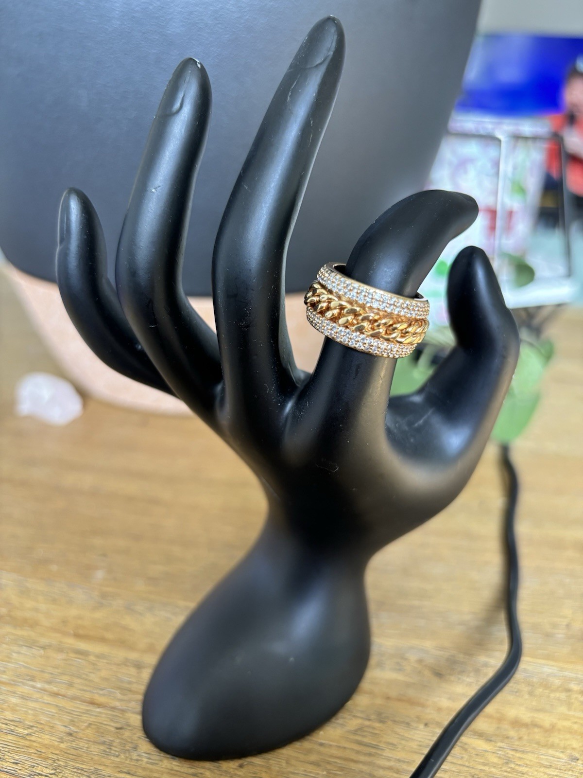 Gold Tone Chain Design Decorative Band Ring with Crystal Accents Fashion Jewelry
