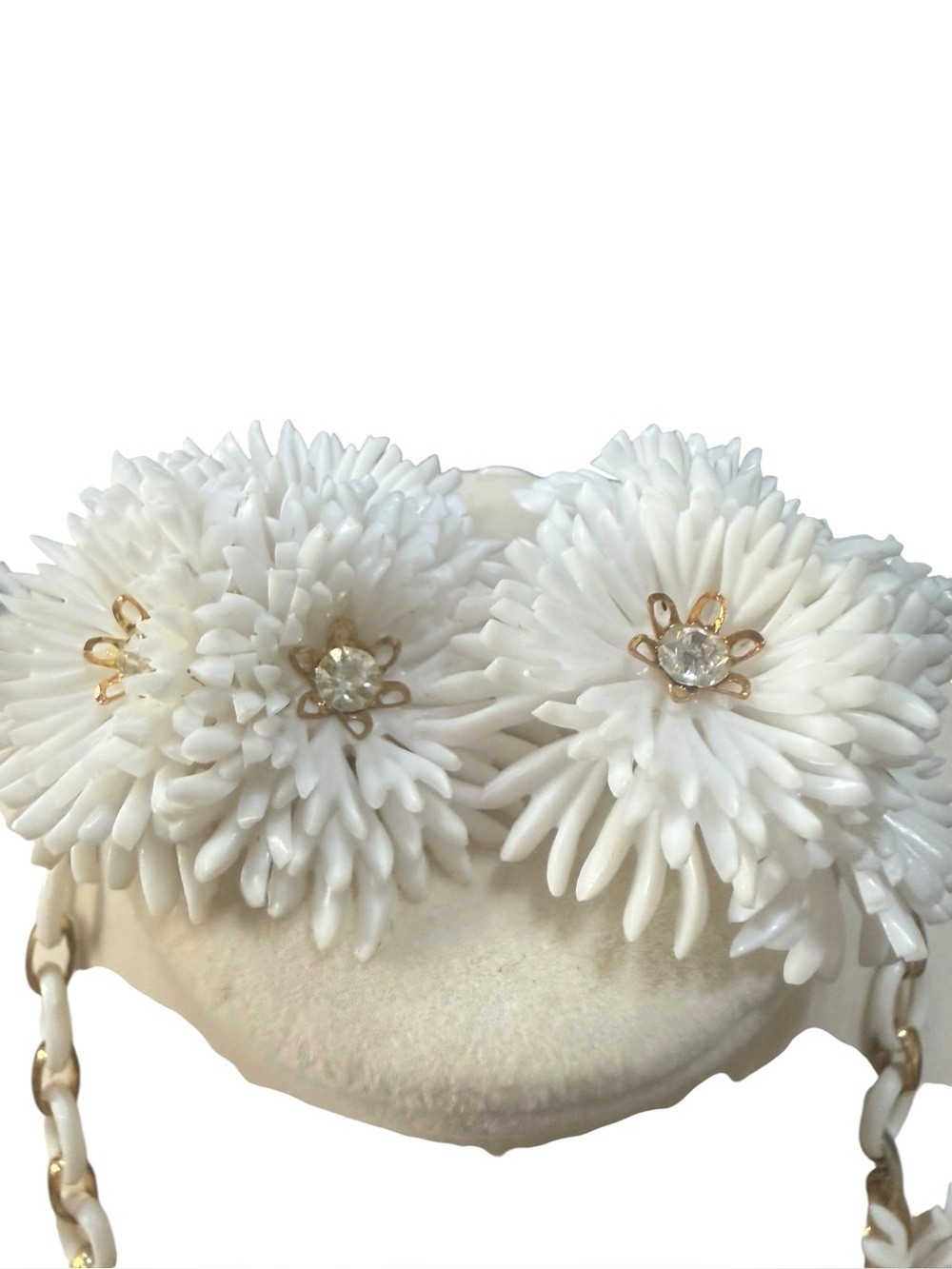 Vintage Lisner White Floral Statement Necklace & Earrings Demi Parure